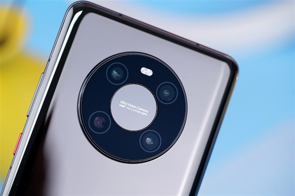 鼎桥TD Tech M40开箱图赏：5G+5G双卡待机 圆环摄像头大亮