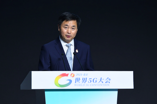 中国电信柯瑞文：加快5G应用推广 快速形成规模