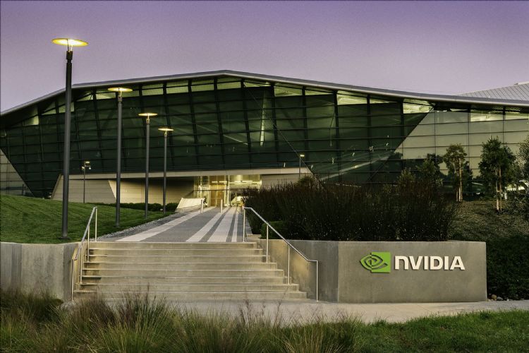 NVIDIA开发ARM架构CPU脚步并未因收购ARM破局而停歇，日前挖脚英特尔设计经理，继续深耕ARM架构CPU开发。NVIDIA