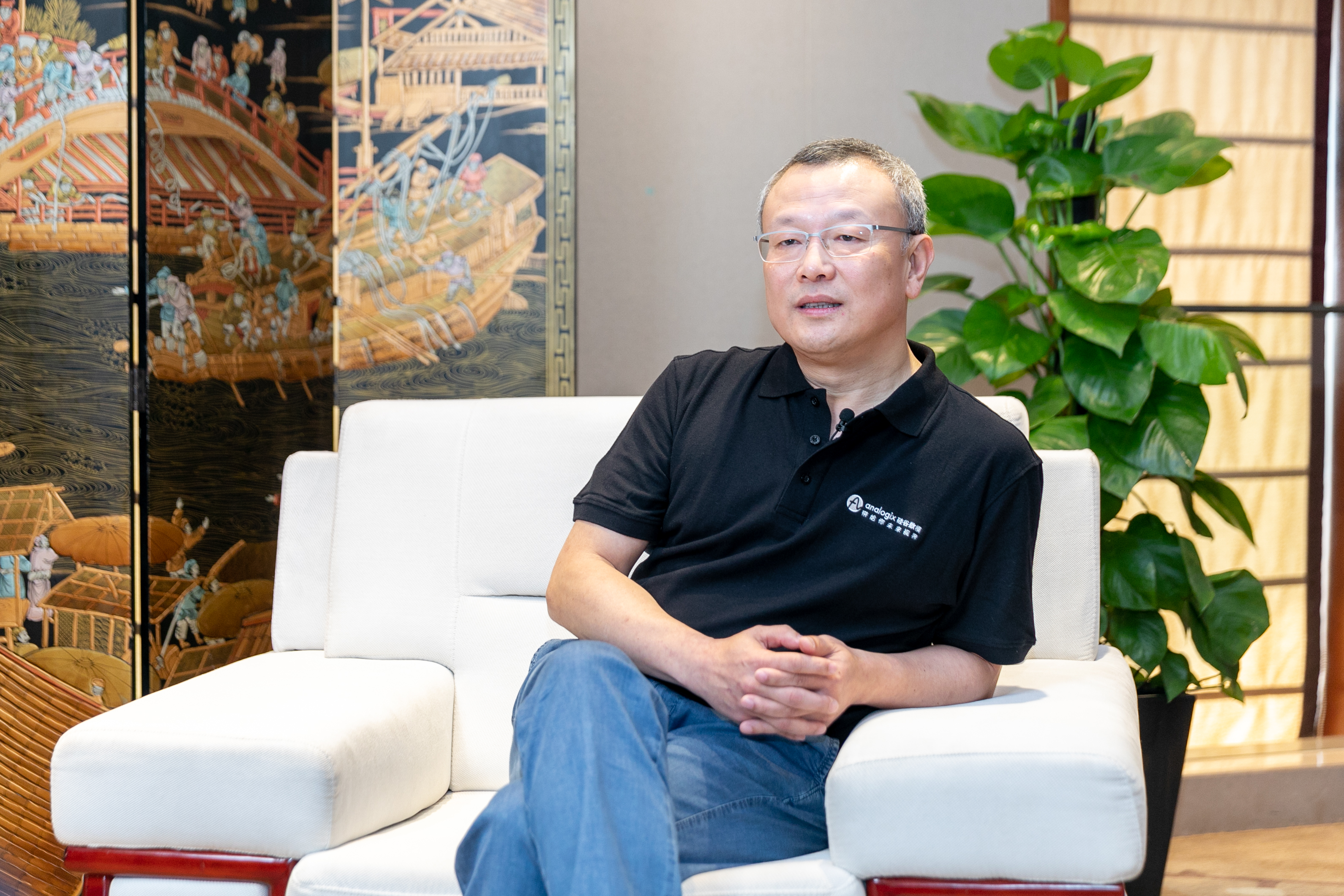 硅谷数模硅谷归来，中国数模混合IC添一大员
