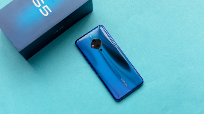 vivo S5评测：外观设计新升级，5重超质感美颜让自拍更上头