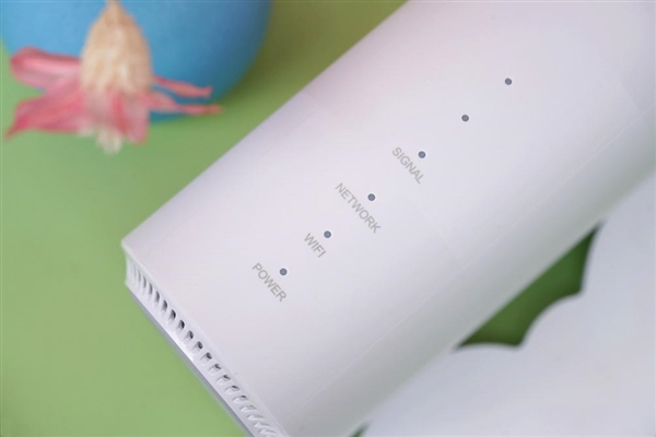 插卡、有线都能上网!中兴5G CPE 2 Pro开箱图赏