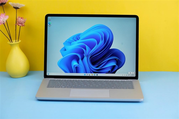 史上最强大Surface！微软Surface Laptop Studio开箱图赏