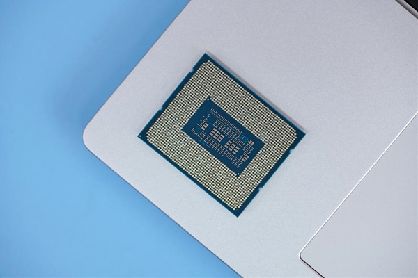 中国特供版游戏神U！Intel酷睿i5-12490F开箱图赏