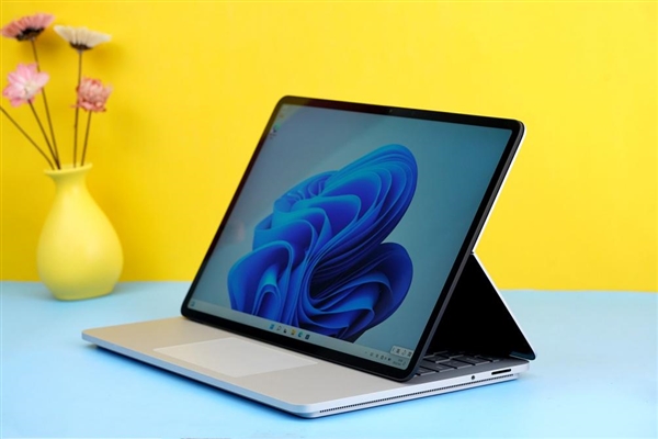 史上最强大Surface！微软Surface Laptop Studio开箱图赏