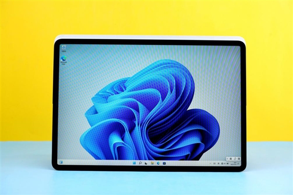 史上最强大Surface！微软Surface Laptop Studio开箱图赏