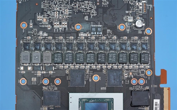 9999元游戏利器！瀚铠RX 6900XT超合金版图赏