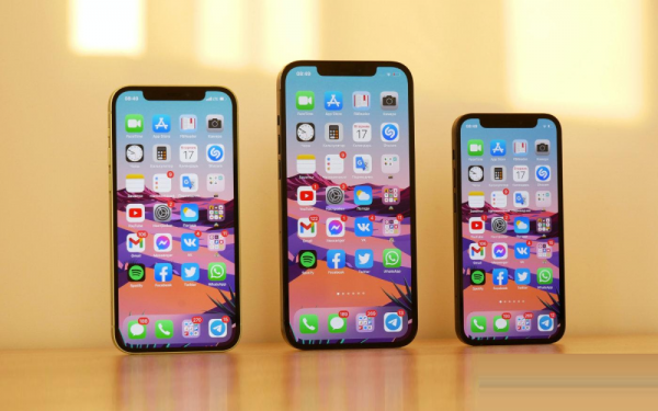 在2021年,苹果iPhone 12是否还值得入手?