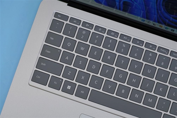 史上最强大Surface！微软Surface Laptop Studio开箱图赏
