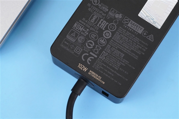 史上最强大Surface！微软Surface Laptop Studio开箱图赏