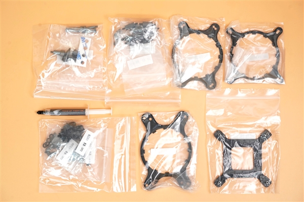 全彩显示屏加持！技嘉水雕PRO 360水冷开箱图赏