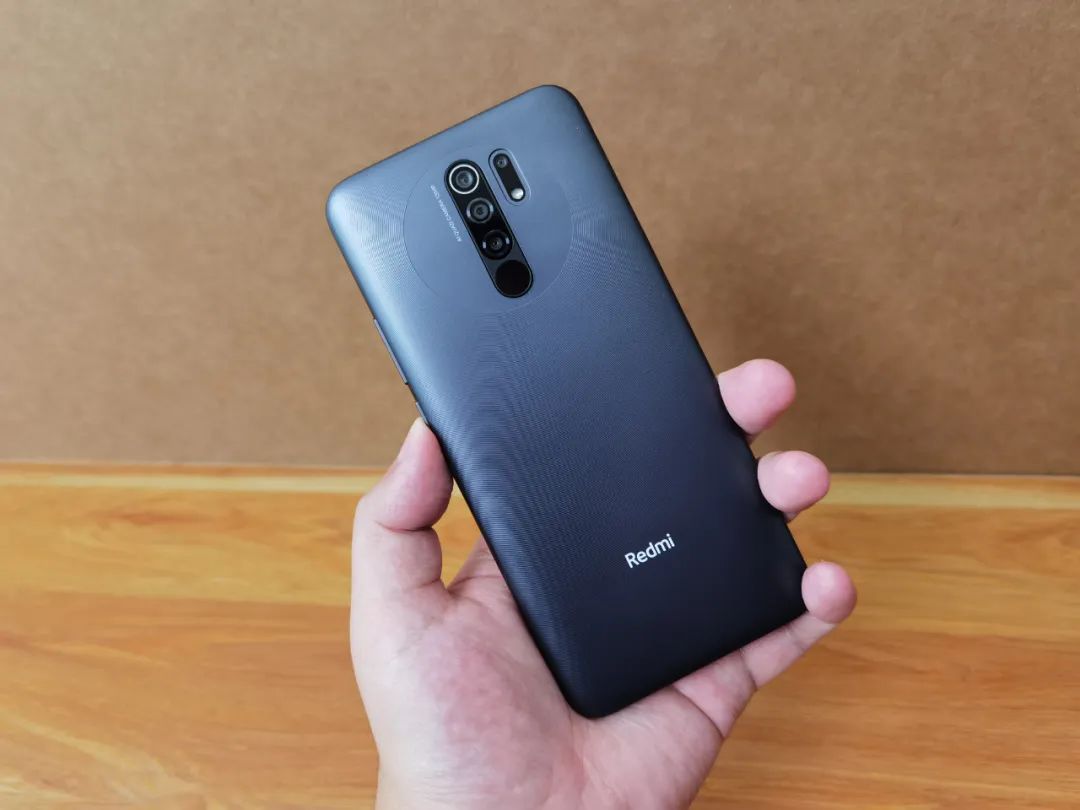 Redmi 9开箱上手：最强百元机？