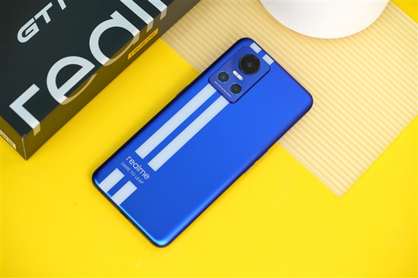 天玑8100只卖1999元！realme GT Neo3开箱图赏
