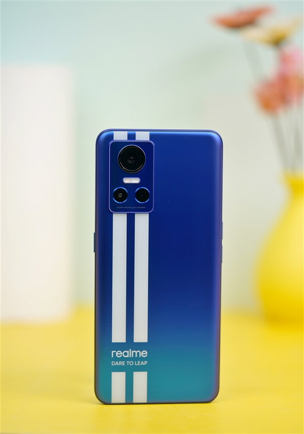 天玑8100只卖1999元！realme GT Neo3开箱图赏