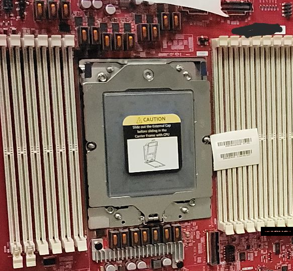 AMD Zen4霄龙主板首曝：配12条DDR5内存、最大12TB