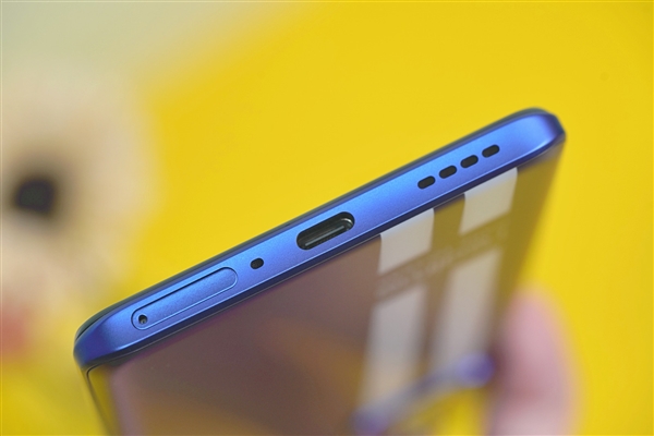 天玑8100只卖1999元！realme GT Neo3开箱图赏