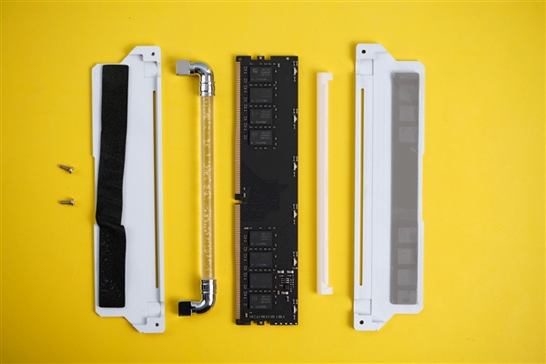 独特气泡RGB柔光！阿斯加特洛基DDR4 3600内存图赏