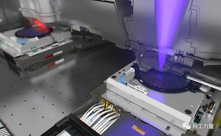晶体管小型化遇瓶颈，3D技术崛起
