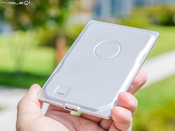 极致轻薄 轻松备份 Seagate Seven行动硬盘试用