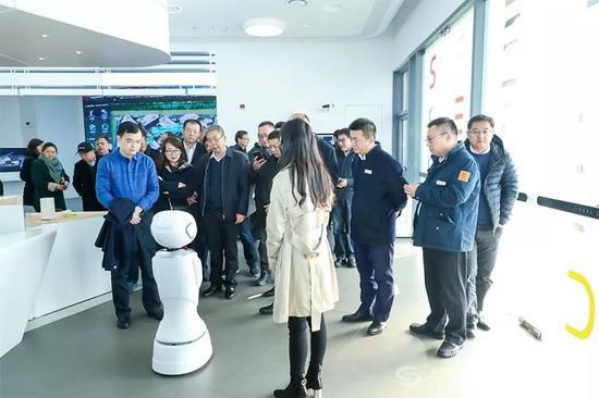 30多家科创板公司掌门人走进张江奔赴临港
