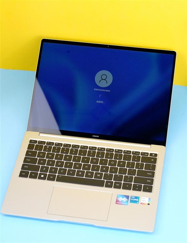 业内首款75Wh大电池14寸轻薄本！荣耀MagicBook 14图赏