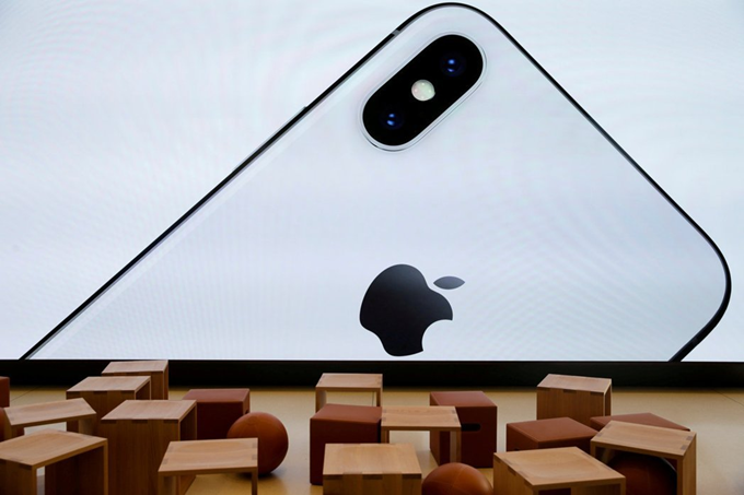 日经：明年iPhone可能采用京东方面板