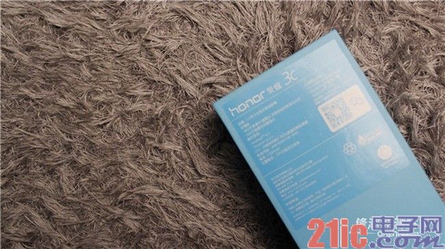 红米强敌!798元华为荣耀3C开箱图赏
