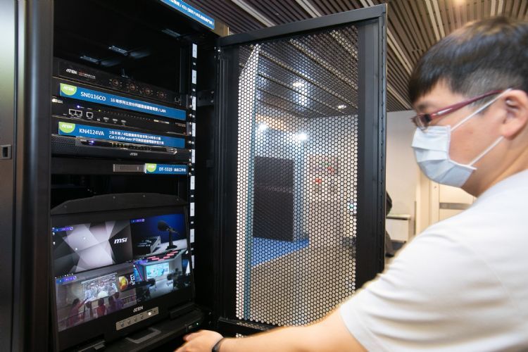 IDC：银行与政府将是AI主力客户
