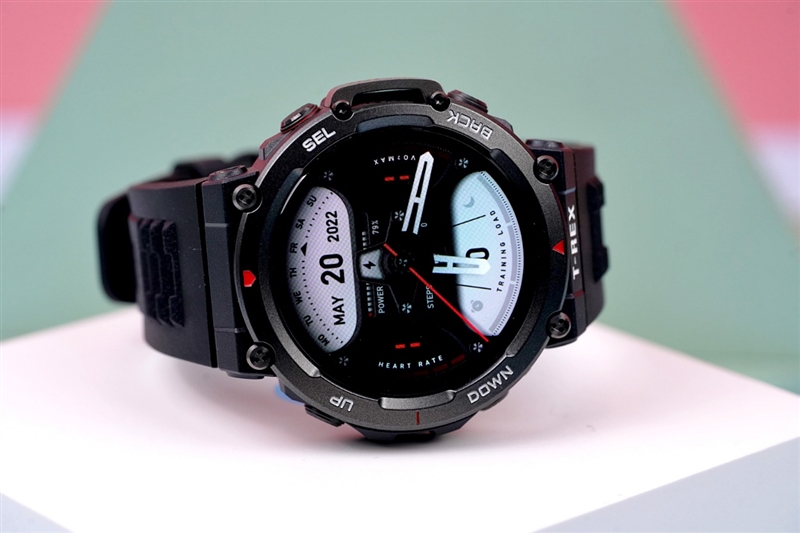 五星双频搜星快定位准！ Amazfit 跃我 T-Rex 2户外智能手表评测：-30℃南极也能用