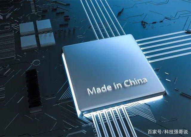 中国芯加速！光量子芯片、光刻机光源新突破，小华为也有新进展