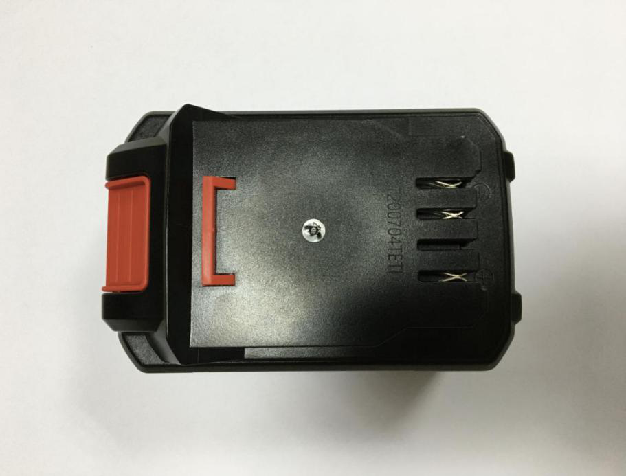 东成锂电充电器拆解：工欲善其事 必先利其器
