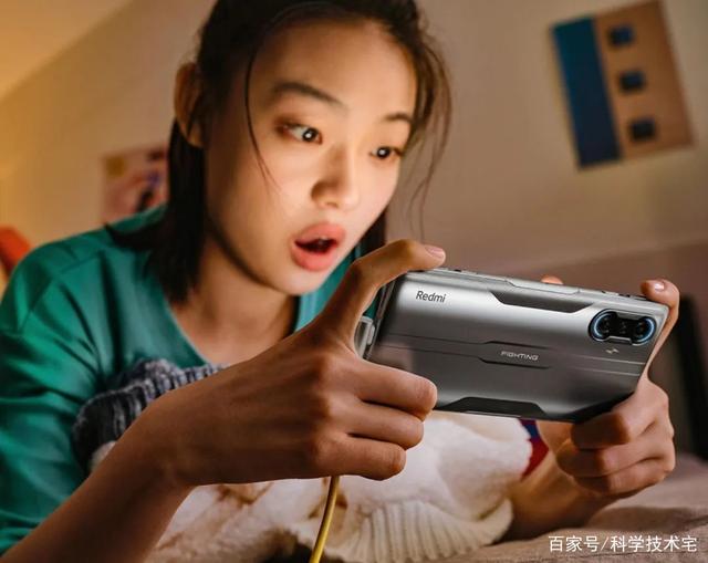 小米游戏手机迎来首次降价，骁龙8芯片、120W，售价不足三千？
