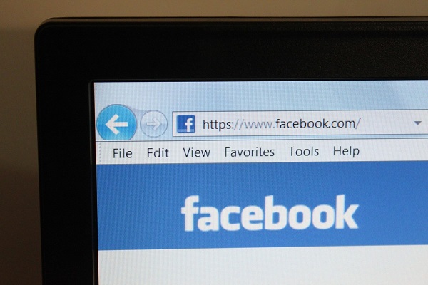 基于泄露文件的大量新闻新报道加大了对Facebook的审查力度