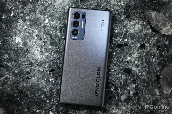独家技术加持，OPPOReno5Pro+玩游戏就是稳