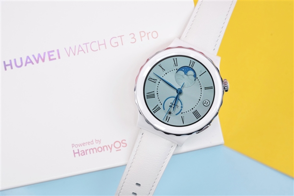 纯白精致圆表！最美华为智能手表WATCH GT 3 Pro陶瓷版图赏