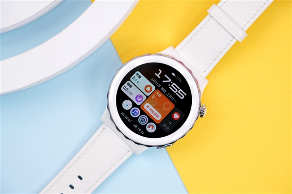 纯白精致圆表！最美华为智能手表WATCH GT 3 Pro陶瓷版图赏