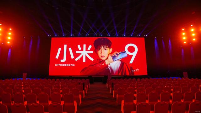 小米9发布会回顾：超强无线充电和相机，小米9 SE登场，超多新品！