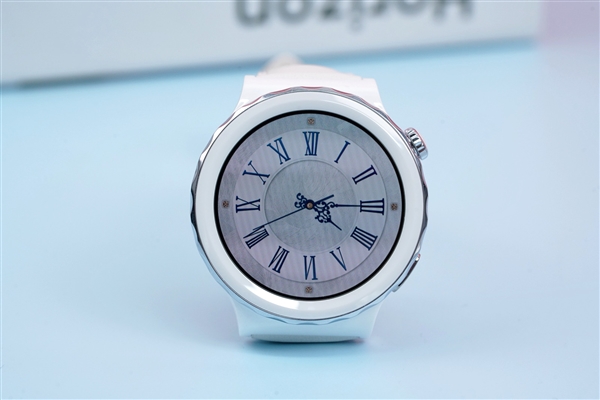 纯白精致圆表！最美华为智能手表WATCH GT 3 Pro陶瓷版图赏