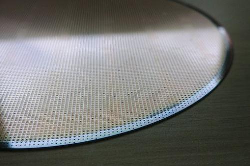 世界最大芯片售价3500万，1.2万亿晶体管、40万AI核心