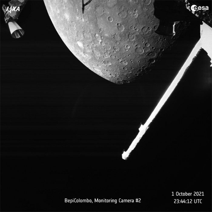 BepiColombo在近距离重力辅助飞越期间发回更多令人惊叹的水星图像