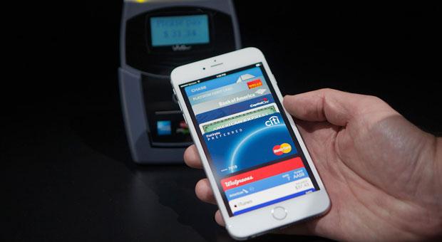 新iPhone支持后台NFC，拿起手机就刷