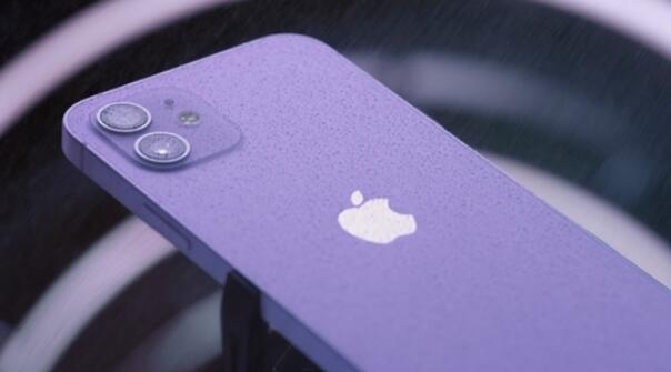 为了留住老客户 美运营商拿免费iPhone 12做营销
