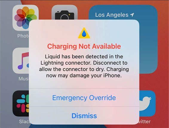 在Lighting端口进水时，iOS 14会自动禁止充电