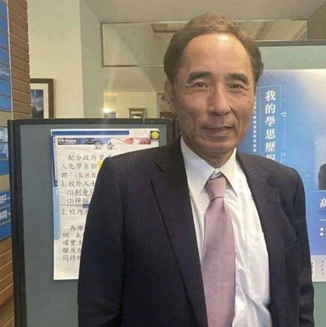 英特尔再度跨足晶圆代工！