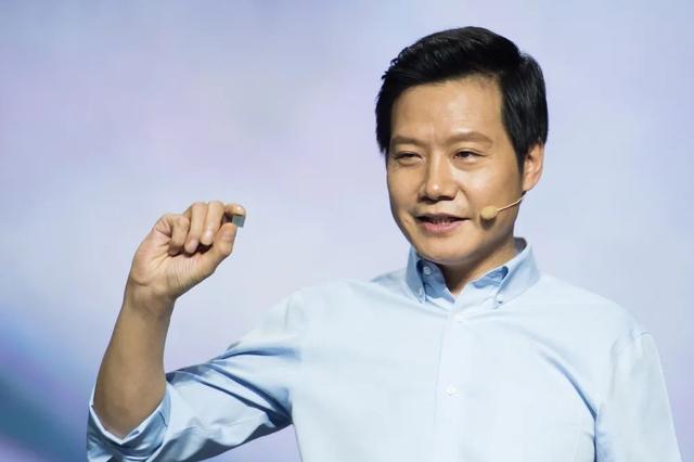 小米重组团队研发手机芯片；英伟达请求中国监管机构批准其收购Arm；苹果市值明年可超3万亿美元｜全球TMT