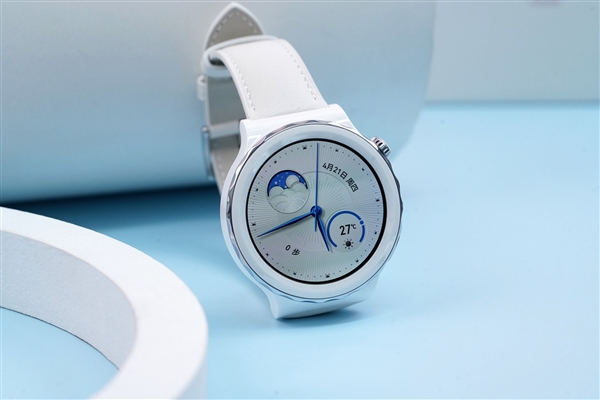 纯白精致圆表！最美华为智能手表WATCH GT 3 Pro陶瓷版图赏