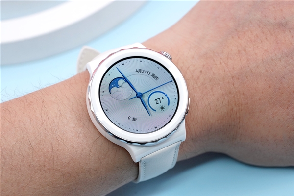 纯白精致圆表！最美华为智能手表WATCH GT 3 Pro陶瓷版图赏