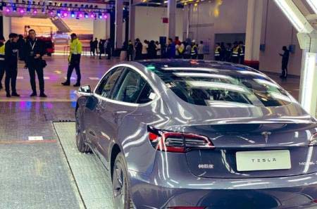 国产特斯拉Model 3上海工厂复工 周产量可达3000辆