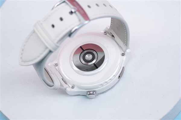纯白精致圆表！最美华为智能手表WATCH GT 3 Pro陶瓷版图赏