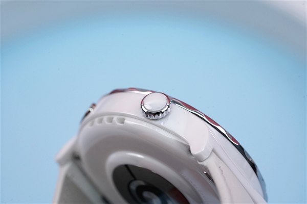 纯白精致圆表！最美华为智能手表WATCH GT 3 Pro陶瓷版图赏